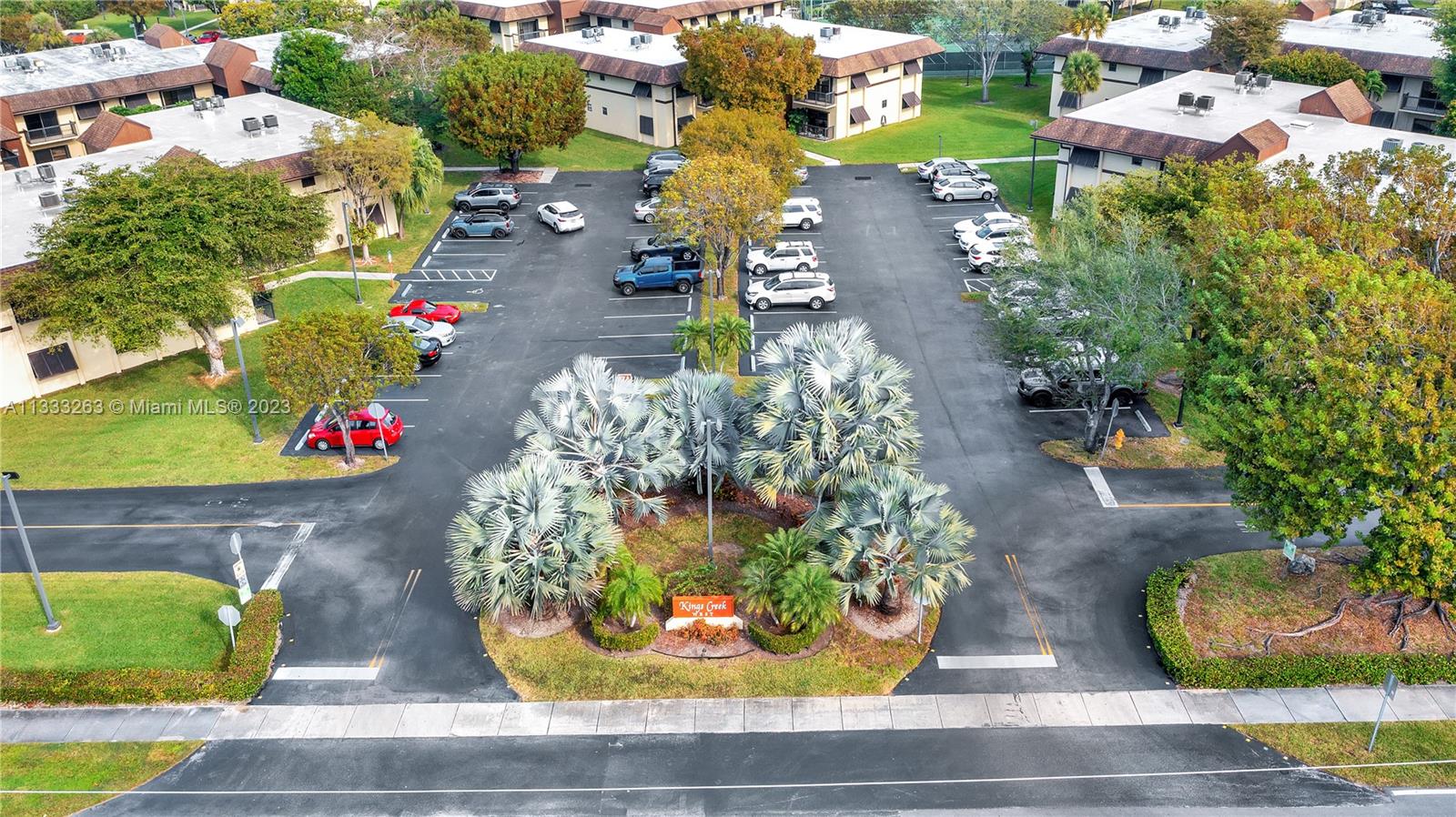 KINGS CREEK WEST CONDO - Residential
