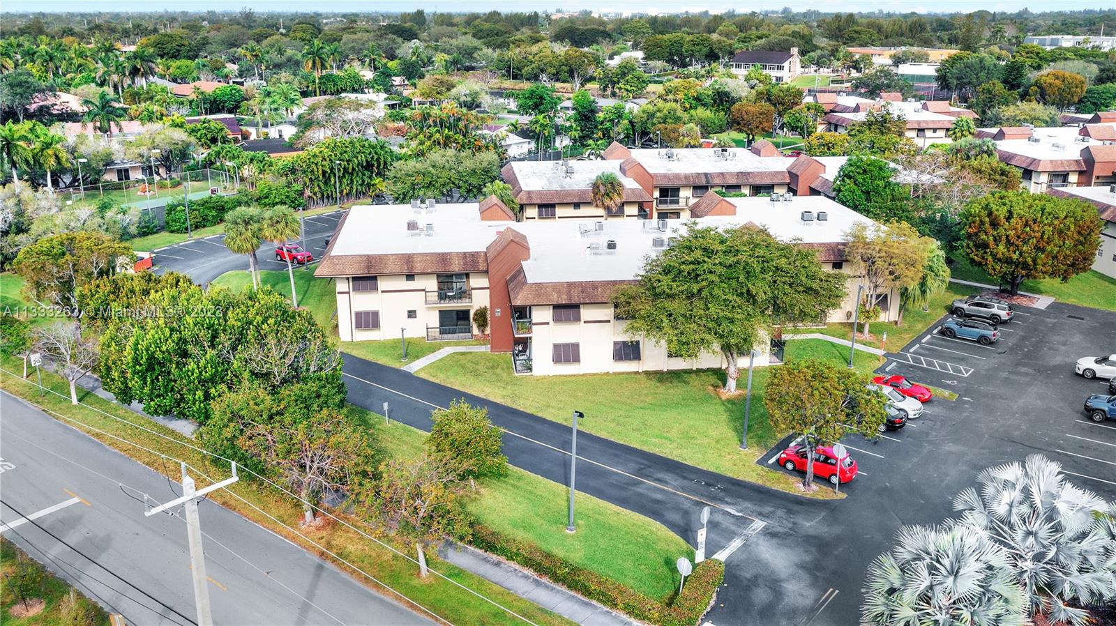 KINGS CREEK WEST CONDO - Residential