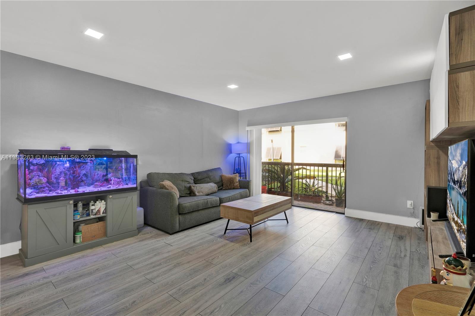 KINGS CREEK WEST CONDO - Residential