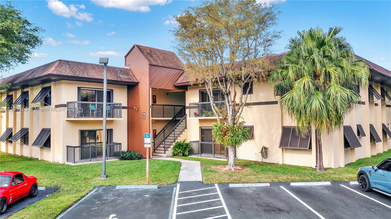 KINGS CREEK WEST CONDO - Residential