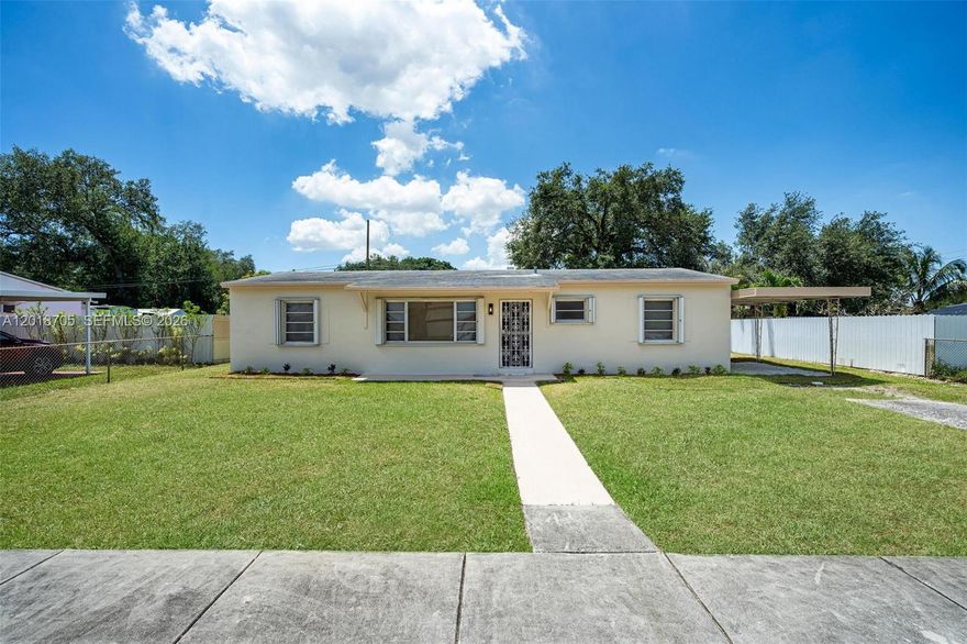 Recently renovated 3 bed / 2 bath single family home in the wonderful Golden Highland Subdivision.  This home has been tastefully updated with new floors, a new kitchen, & renovated bathrooms.  Accordion shutters throughout the home. Superb 8,025 square foot lot.