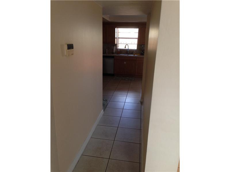 KENDALE LAKES TOWNHOUSE C - Residential Lease