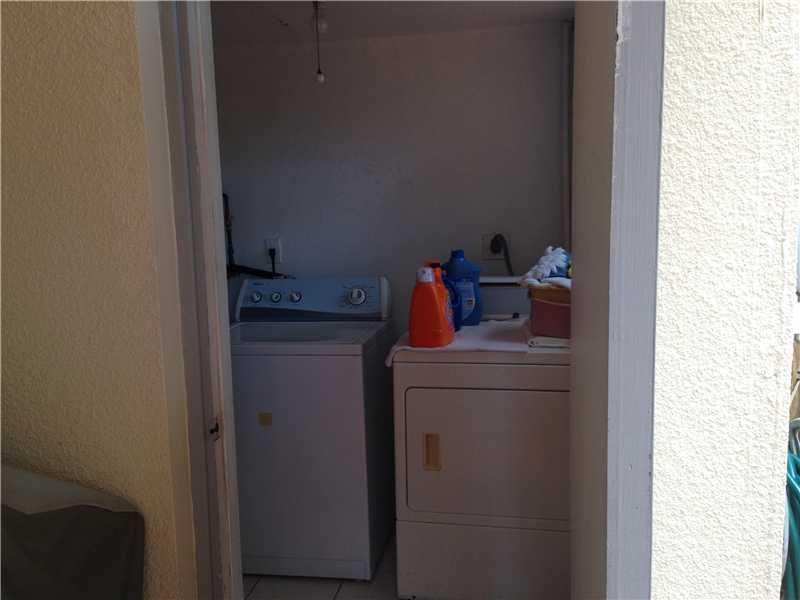 KENDALE LAKES TOWNHOUSE C - Residential Lease