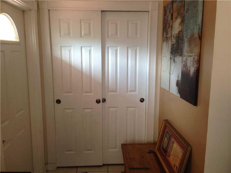 KENDALE LAKES TOWNHOUSE C - Residential Lease