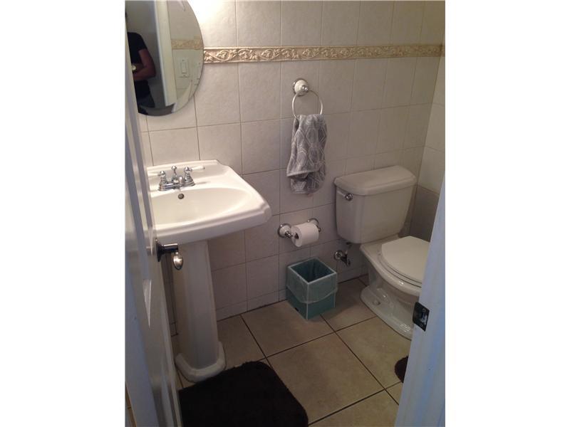 KENDALE LAKES TOWNHOUSE C - Residential Lease