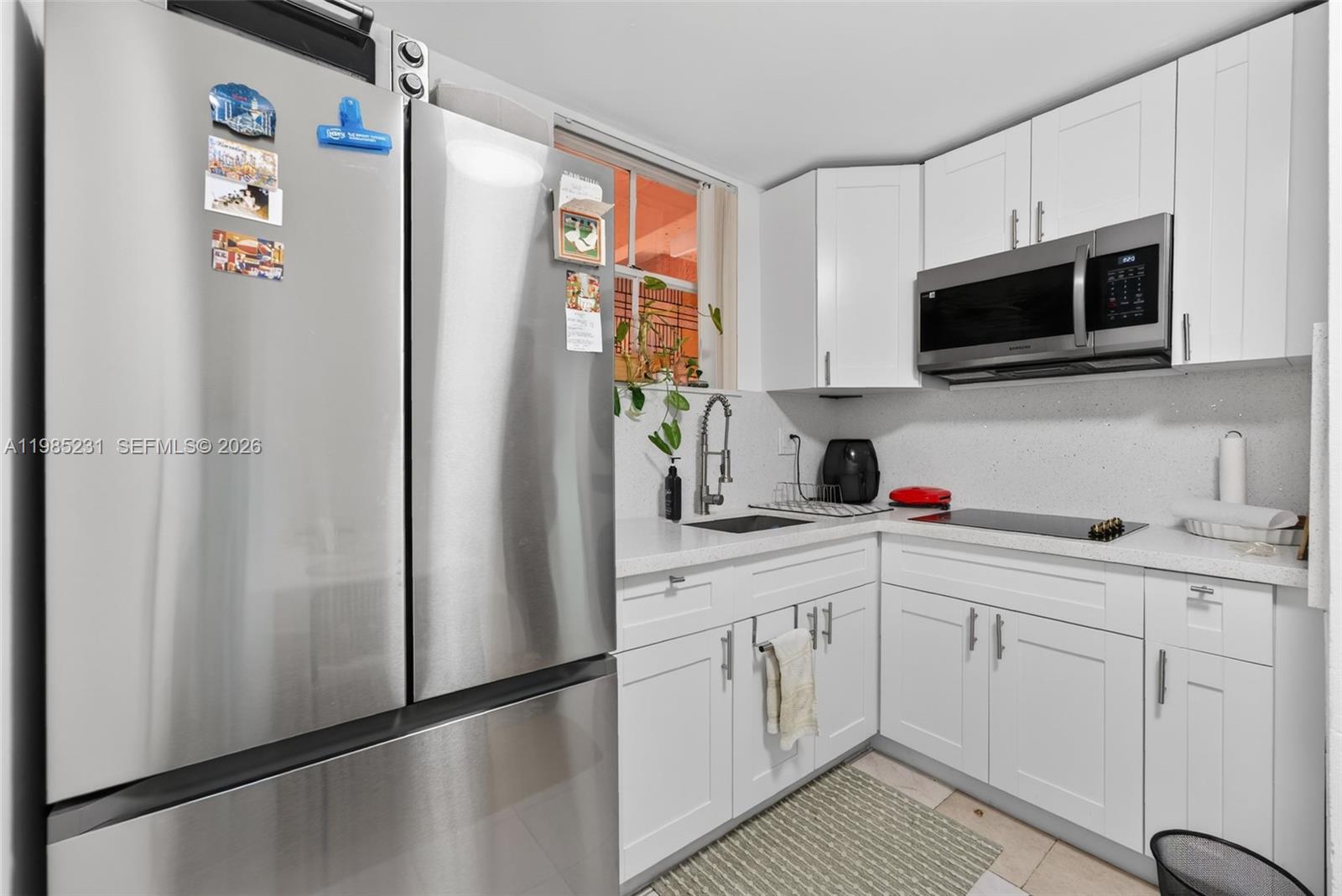 PRESIDENTIAL CORNERS COND - Residential Lease