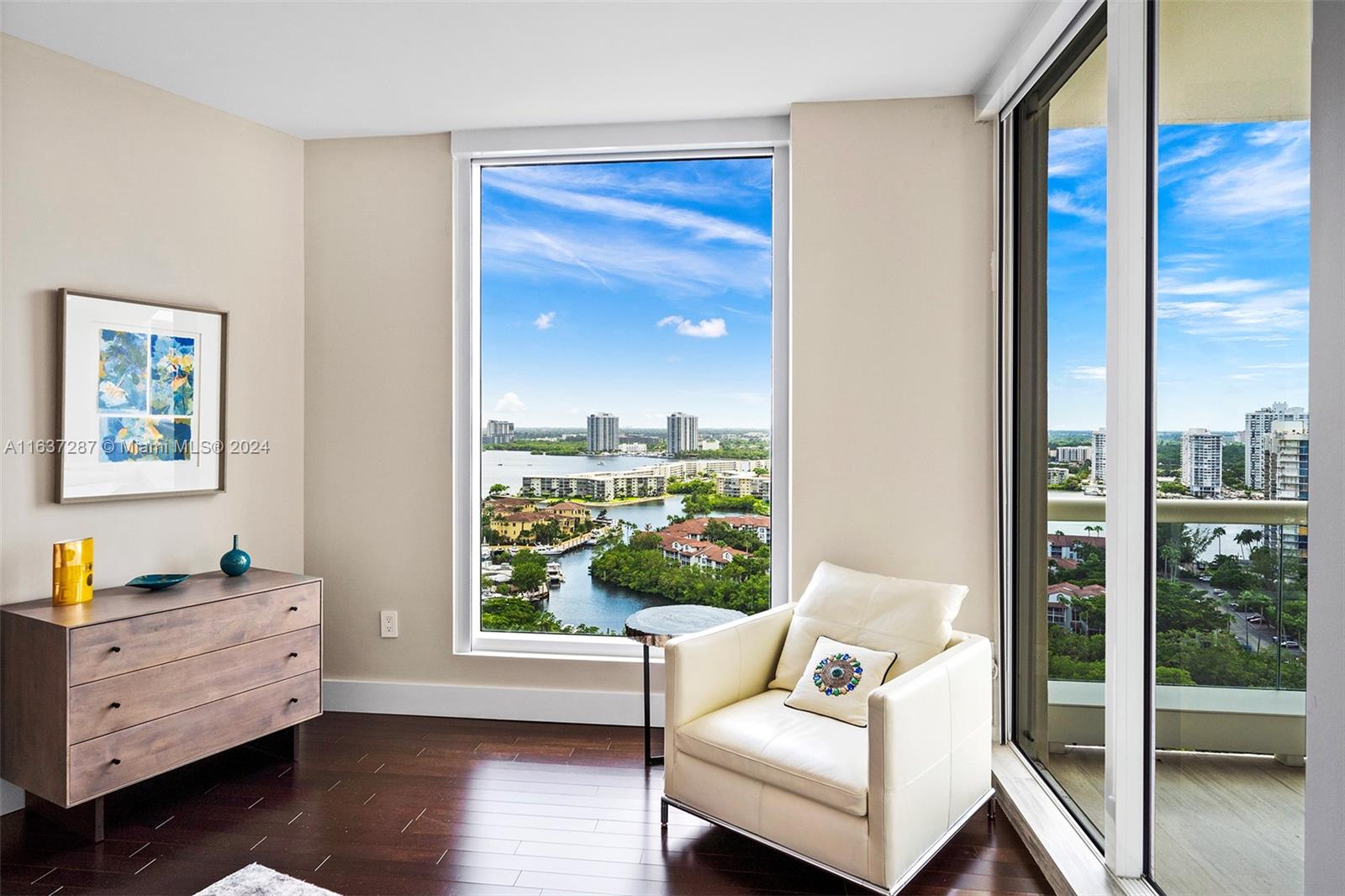 BELLAMARE @ WILLIAMS ISLA - Residential