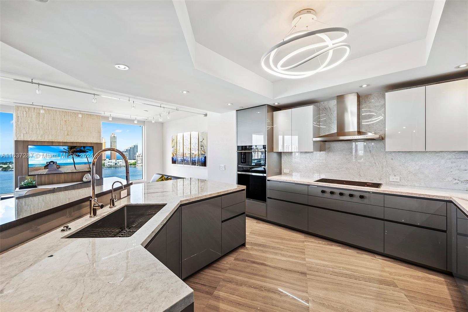 BELLAMARE @ WILLIAMS ISLA - Residential