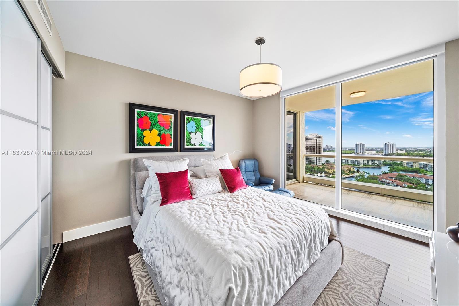 BELLAMARE @ WILLIAMS ISLA - Residential