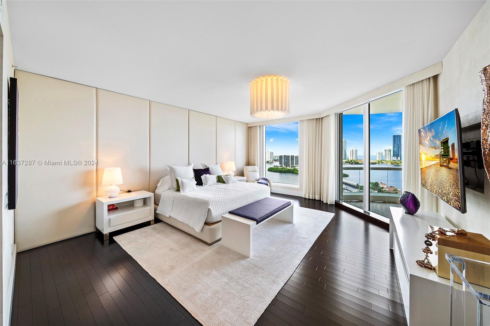 BELLAMARE @ WILLIAMS ISLA - Residential