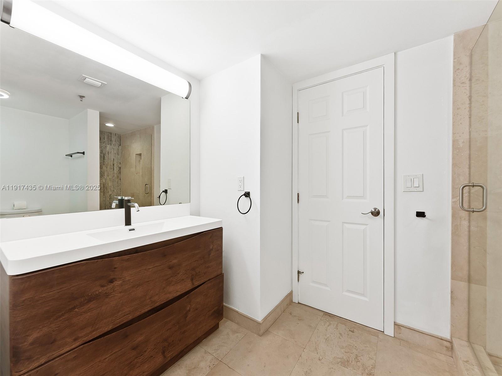 2202 S Cypress Bend Dr 204