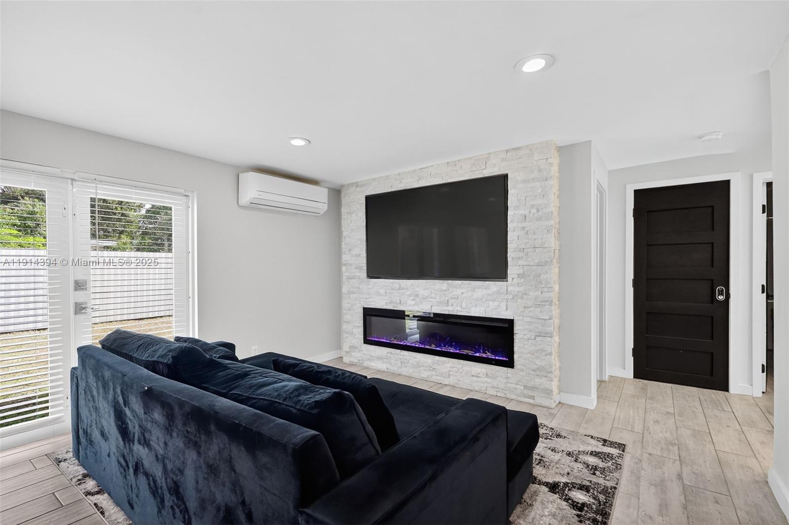 NICHOLS HEIGHTS - Residential