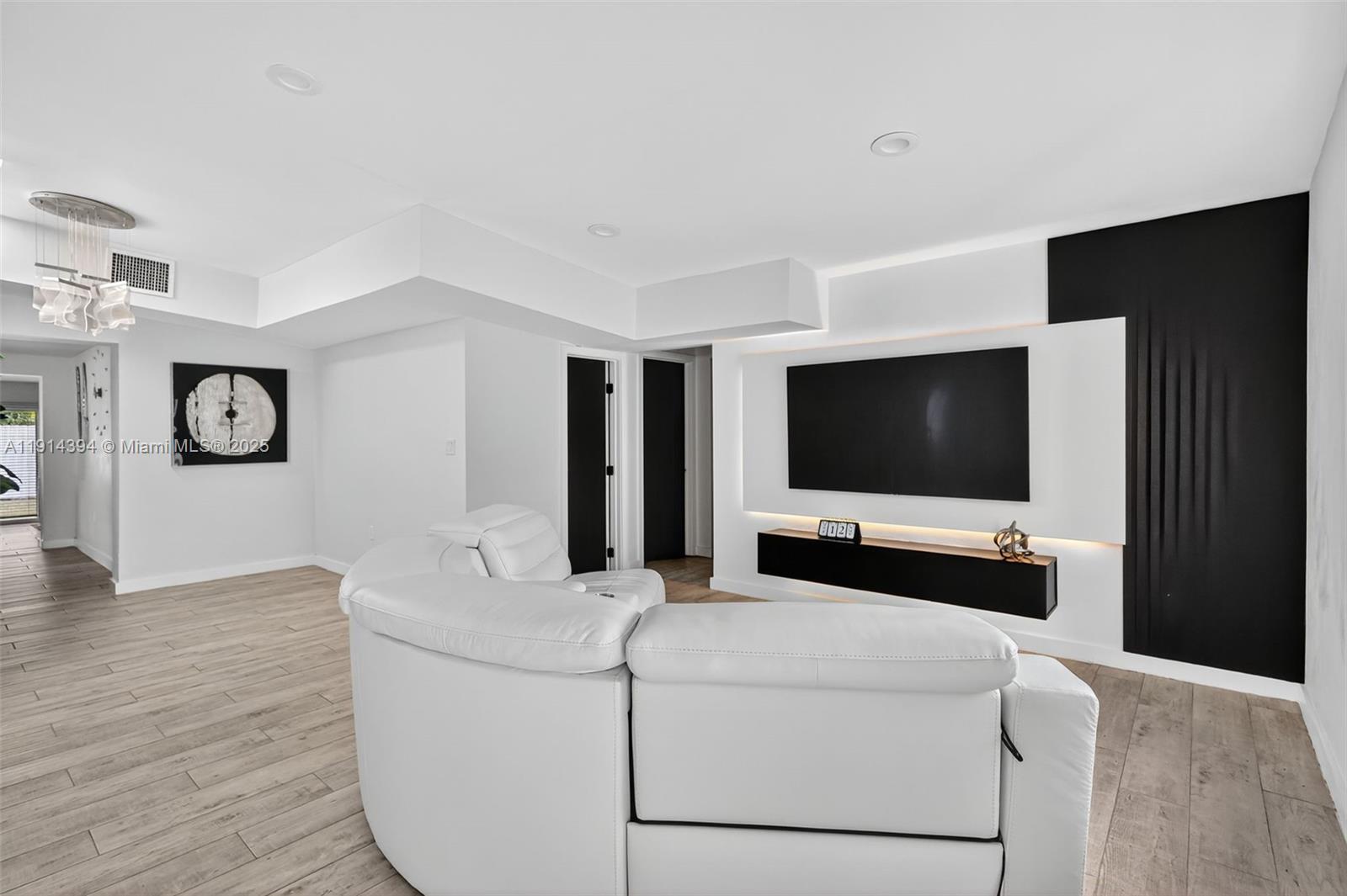 NICHOLS HEIGHTS - Residential