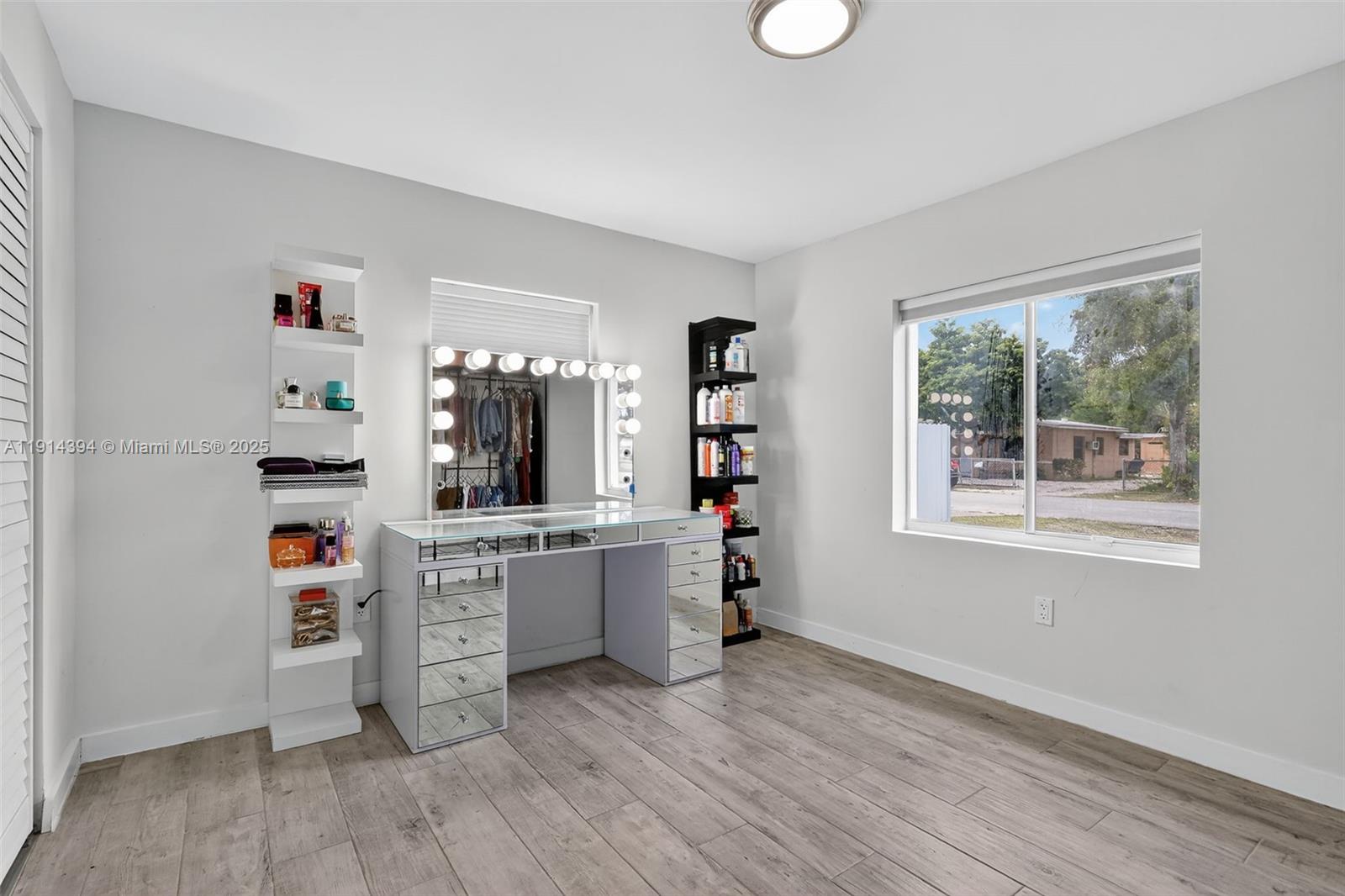 NICHOLS HEIGHTS - Residential