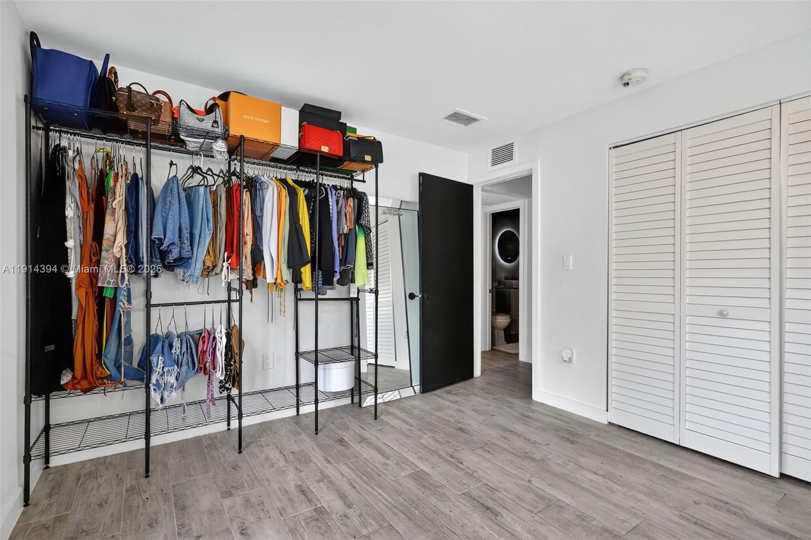 NICHOLS HEIGHTS - Residential