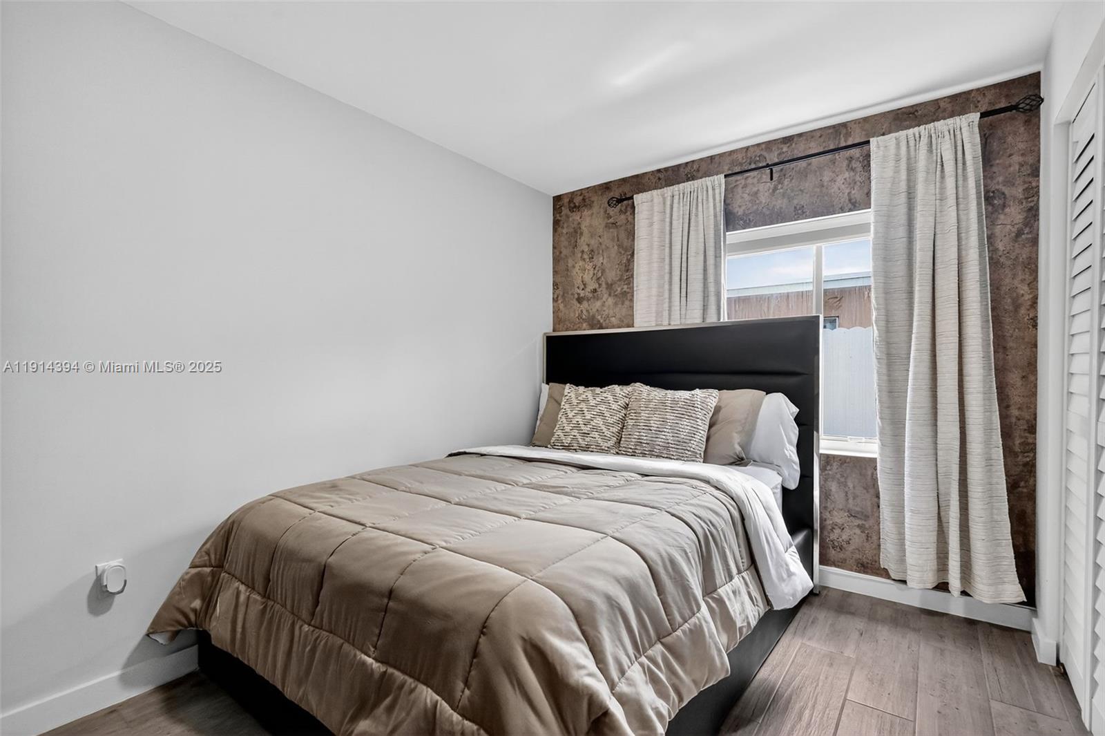 NICHOLS HEIGHTS - Residential