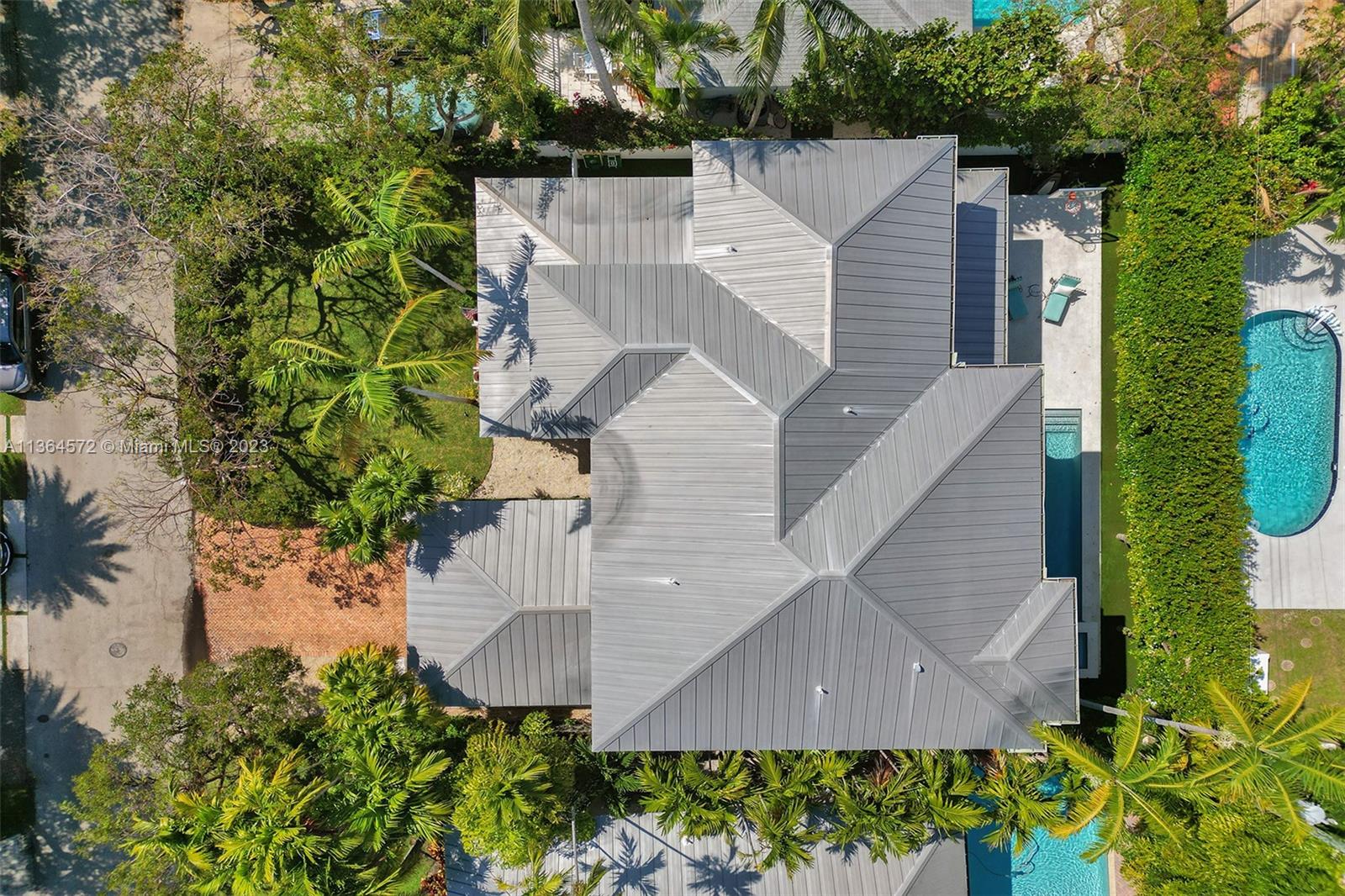 TROPICAL ISLE HOMES SUB 4 - Residential