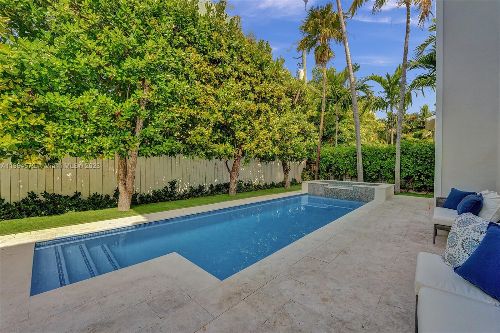 TROPICAL ISLE HOMES SUB 4 - Residential