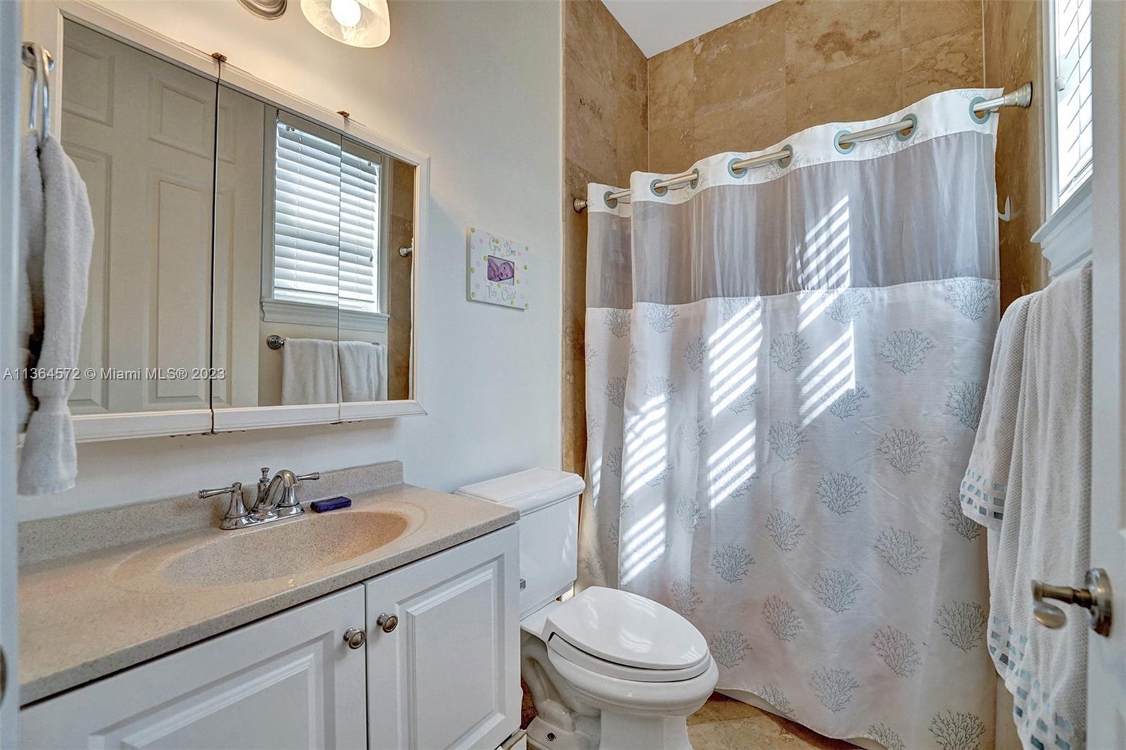 TROPICAL ISLE HOMES SUB 4 - Residential