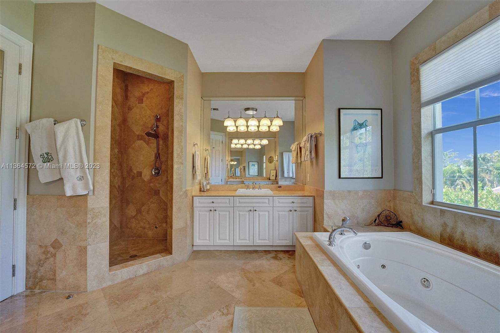 TROPICAL ISLE HOMES SUB 4 - Residential