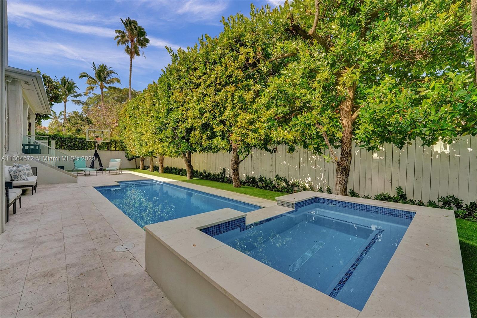 TROPICAL ISLE HOMES SUB 4 - Residential