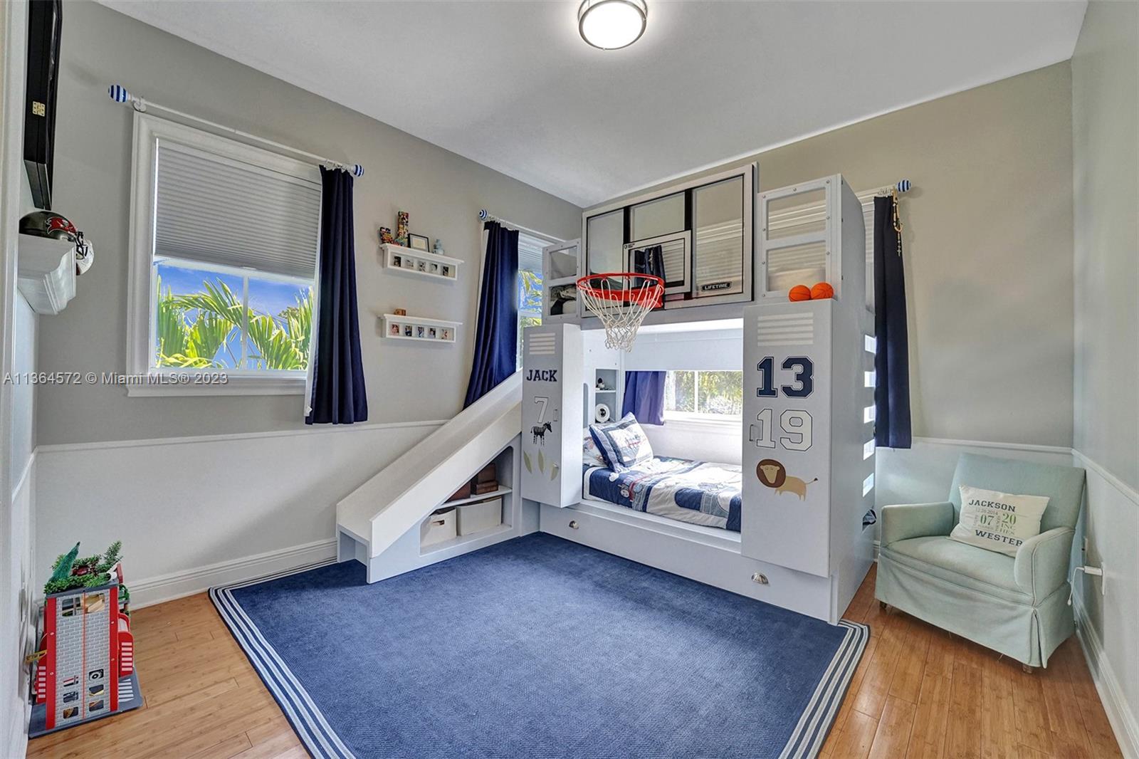 TROPICAL ISLE HOMES SUB 4 - Residential