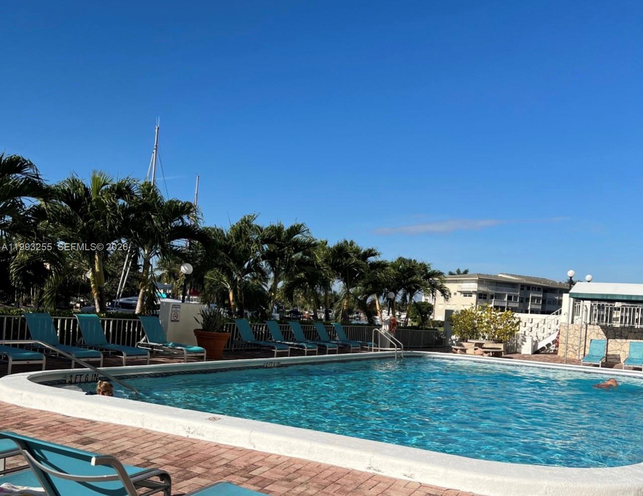 401 Golden Isles Dr 101