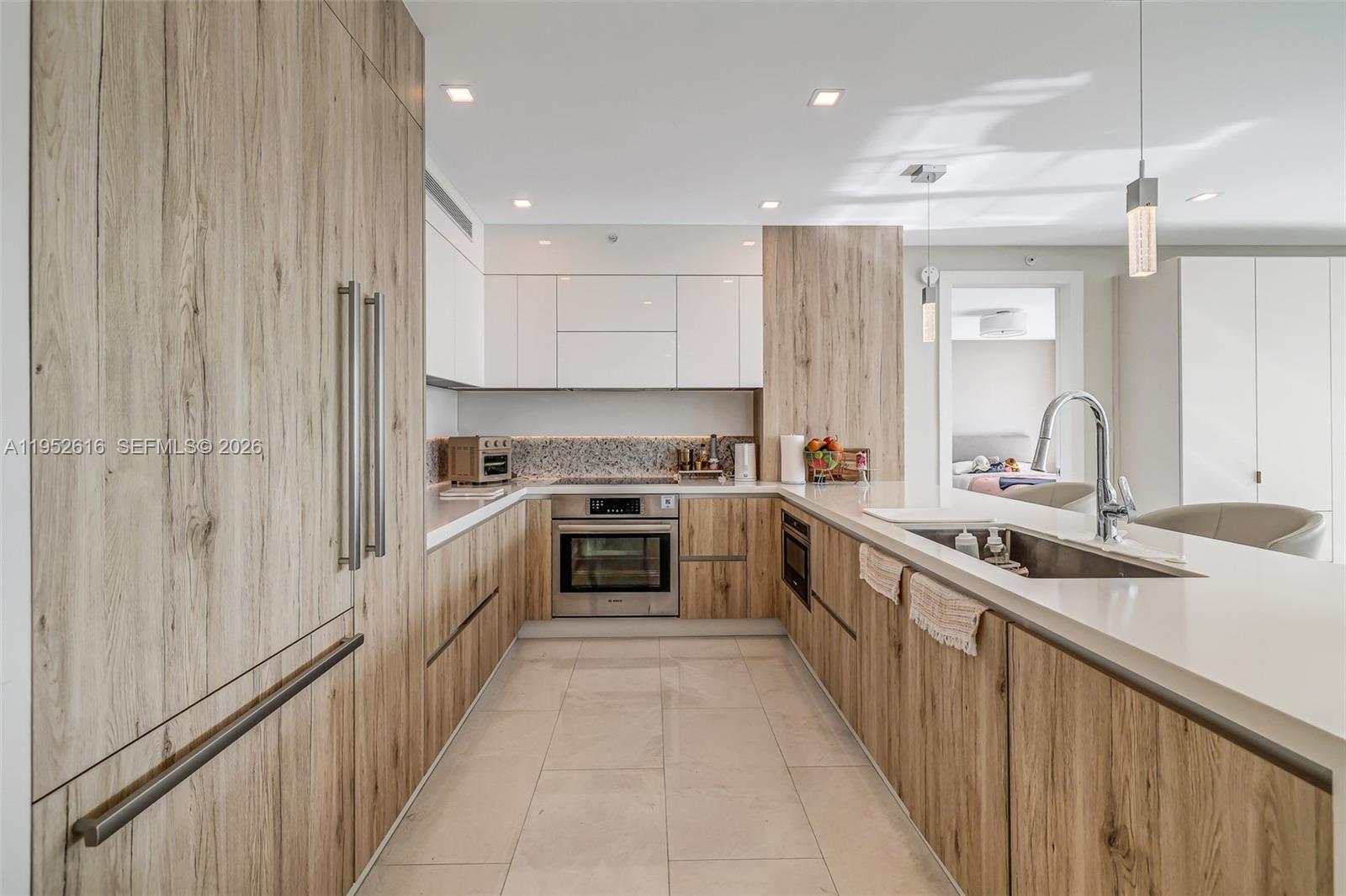 THE TOWER RESIDENCES COND - Residential