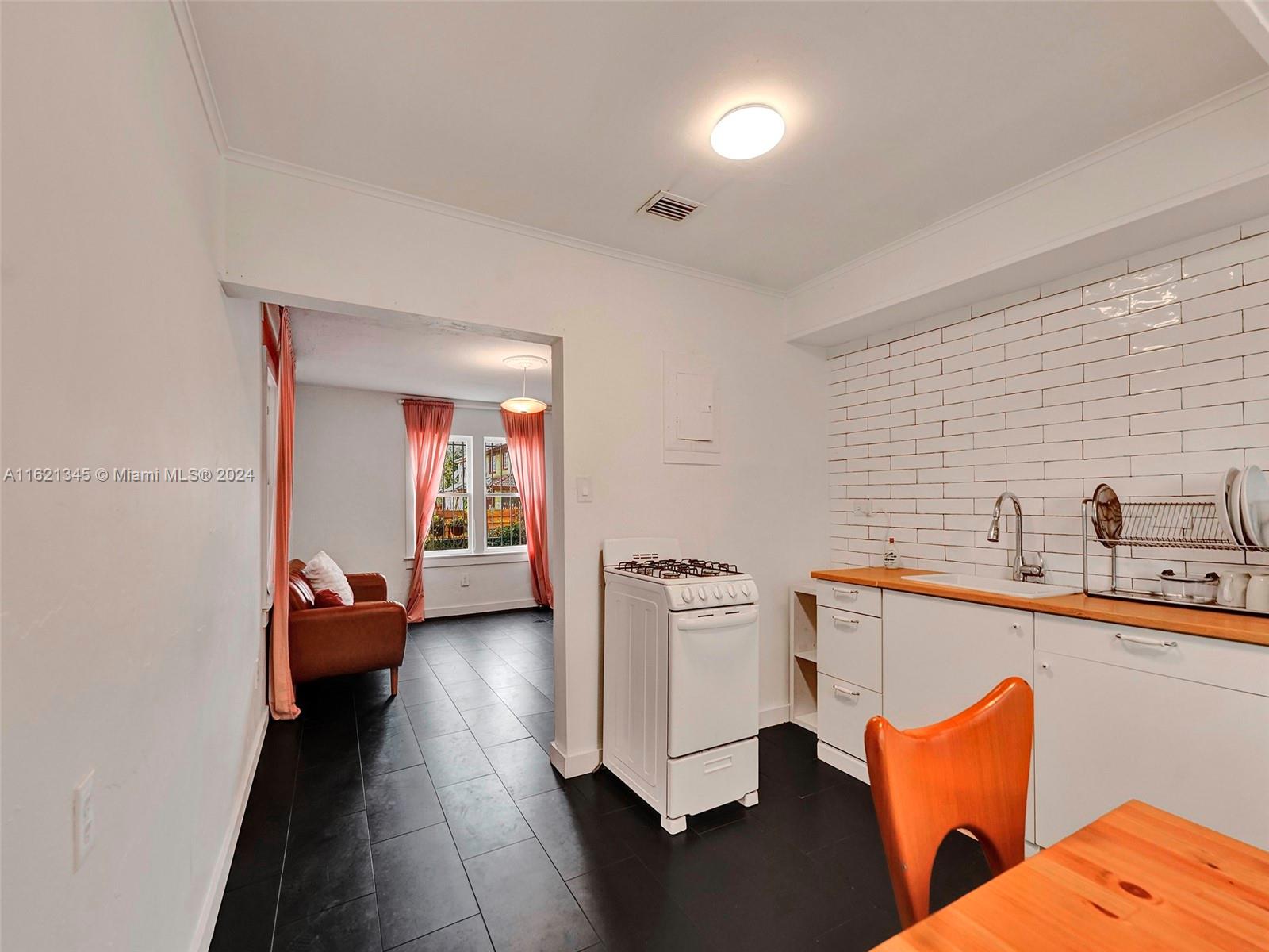 PINEWOOD PARK PL AMD 2ND - Residential Income