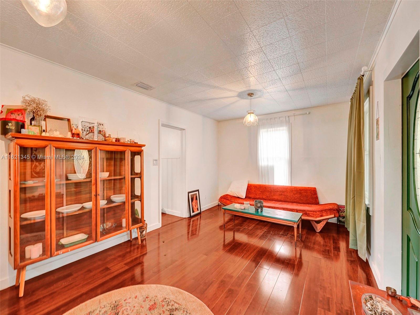 PINEWOOD PARK PL AMD 2ND - Residential Income