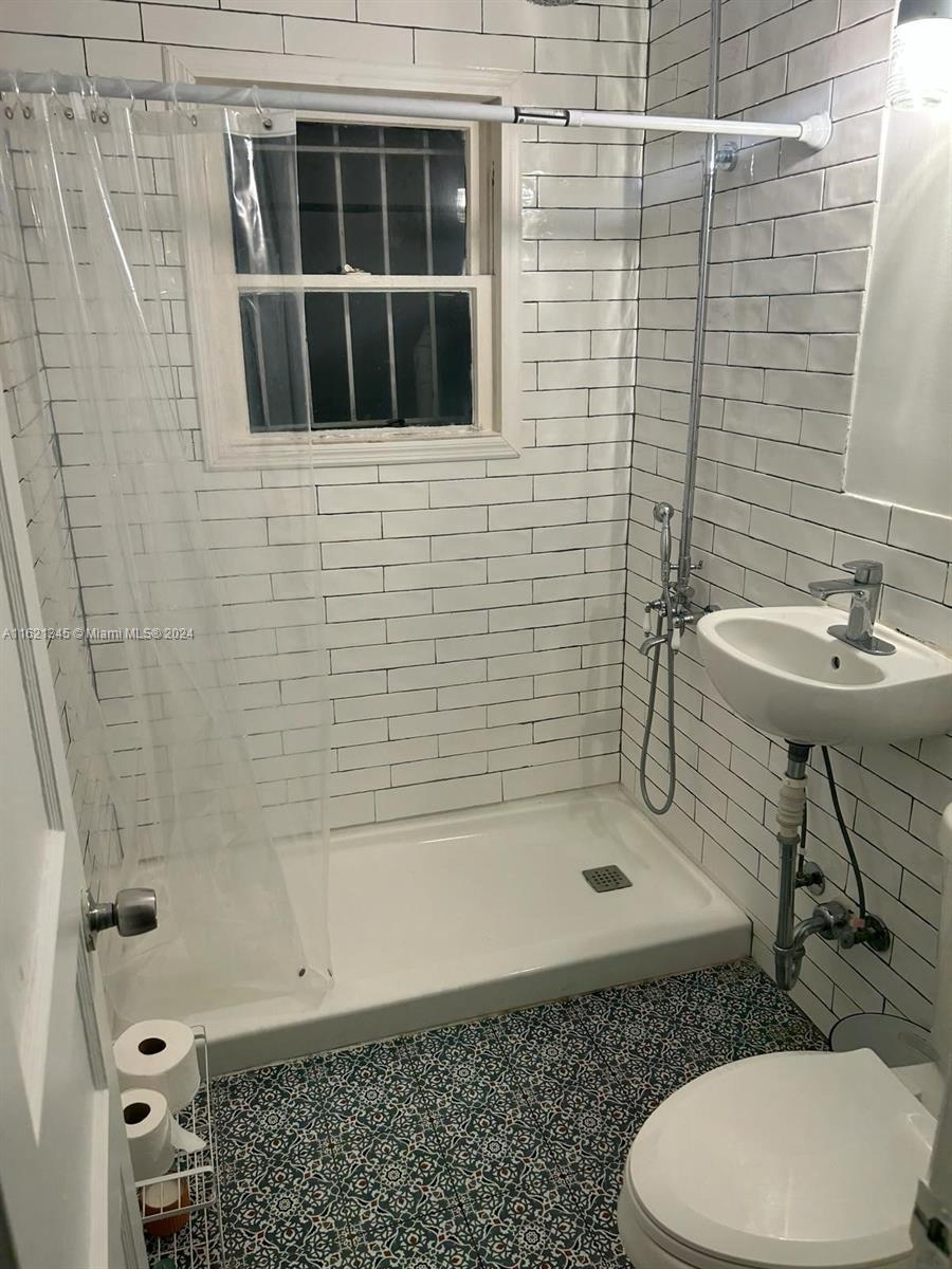 PINEWOOD PARK PL AMD 2ND - Residential Income