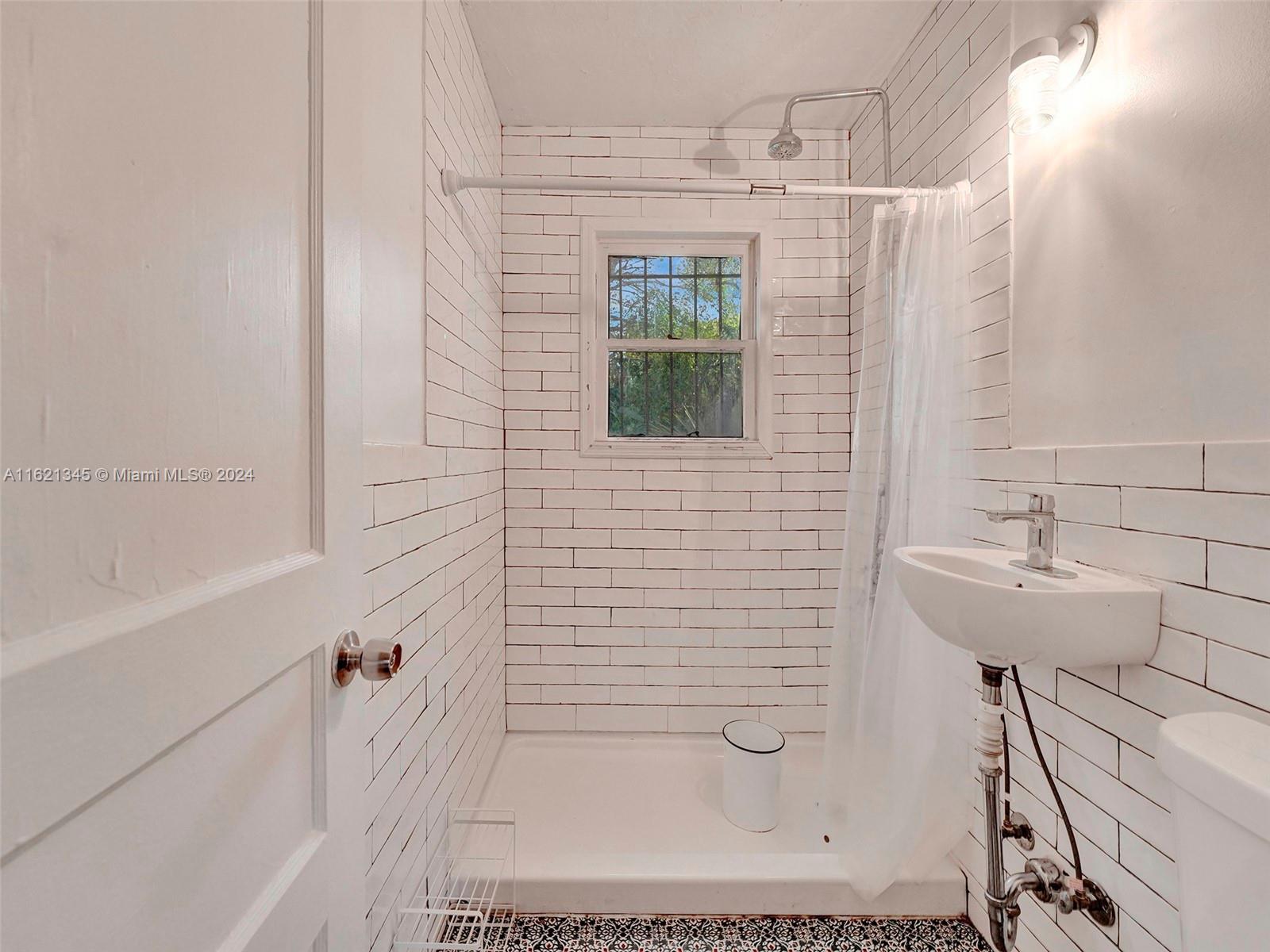PINEWOOD PARK PL AMD 2ND - Residential Income