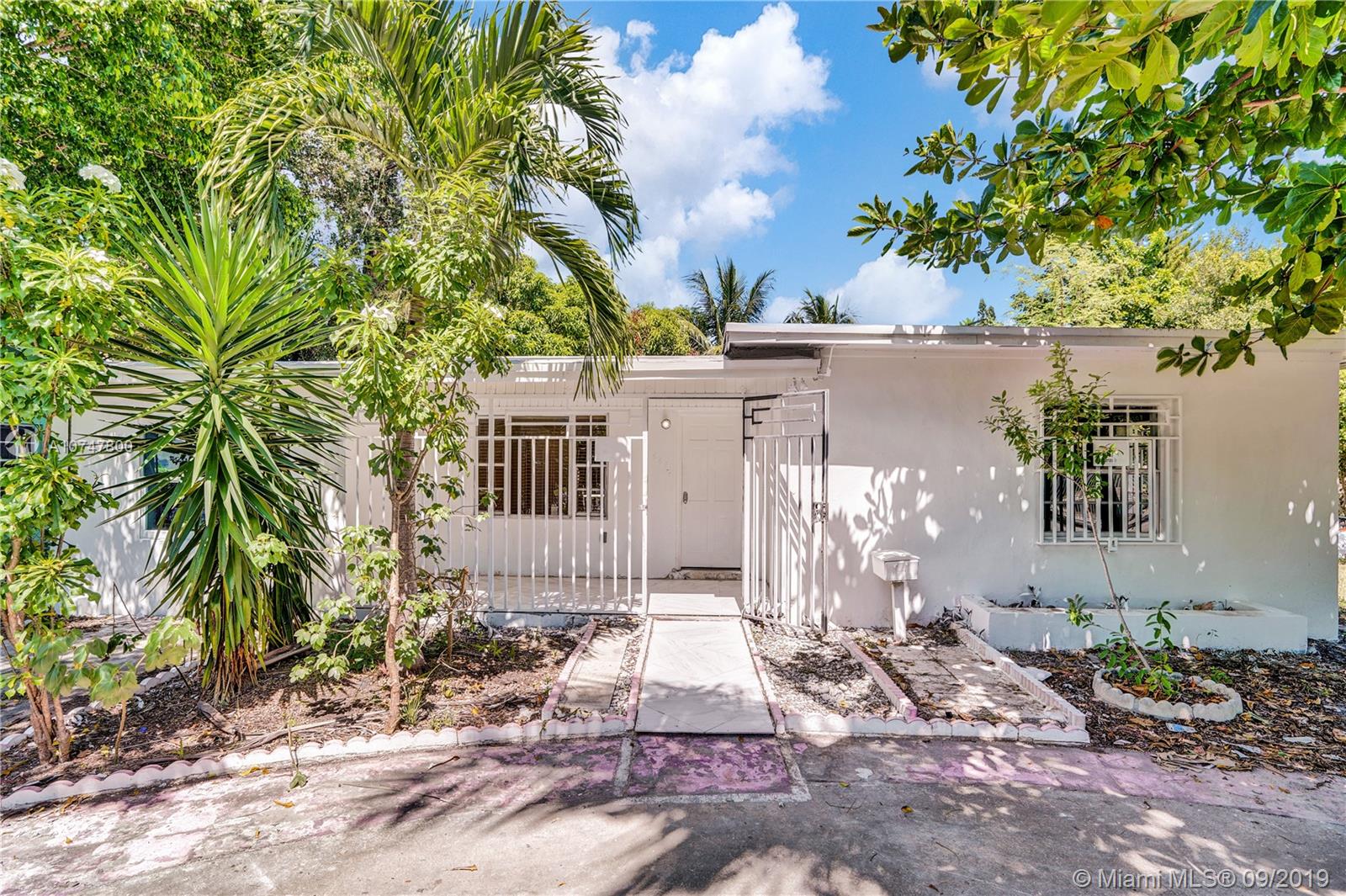 BRIAN MANORS - Residential