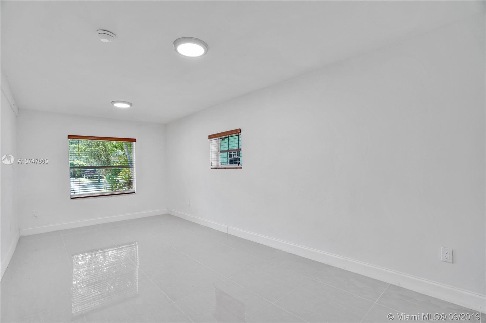 BRIAN MANORS - Residential