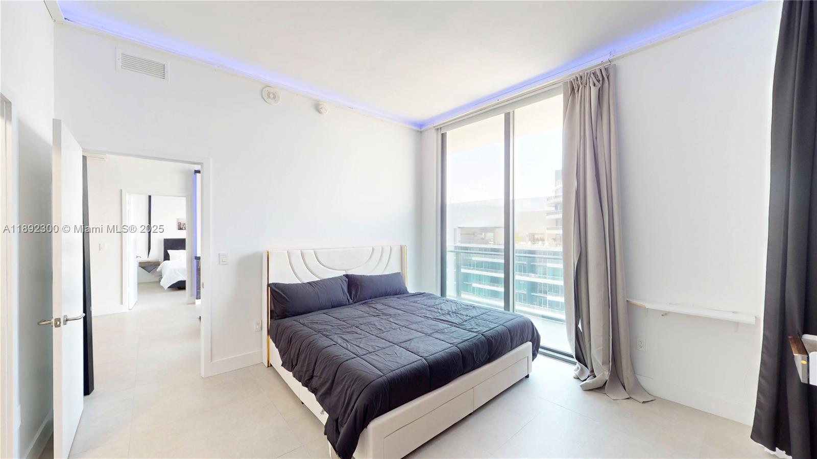 1300 S MIAMI AVENUE CONDO - Residential