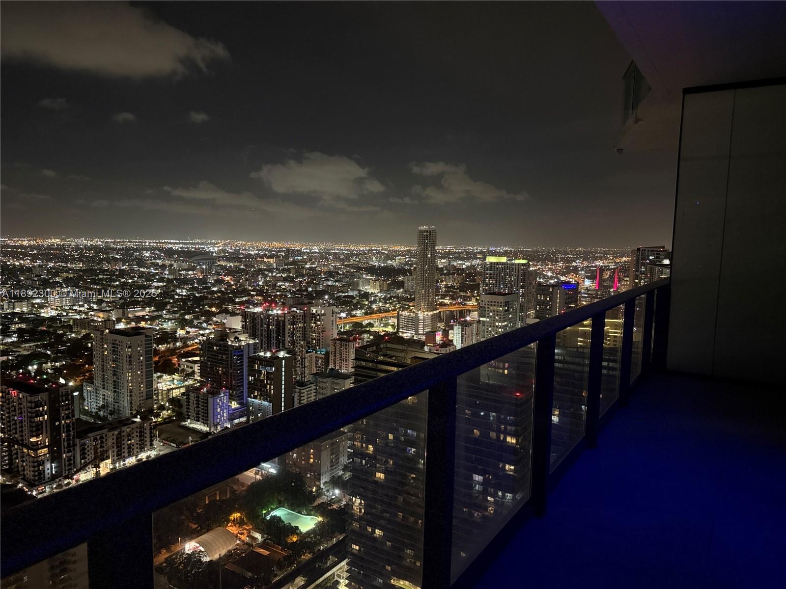 1300 S MIAMI AVENUE CONDO - Residential