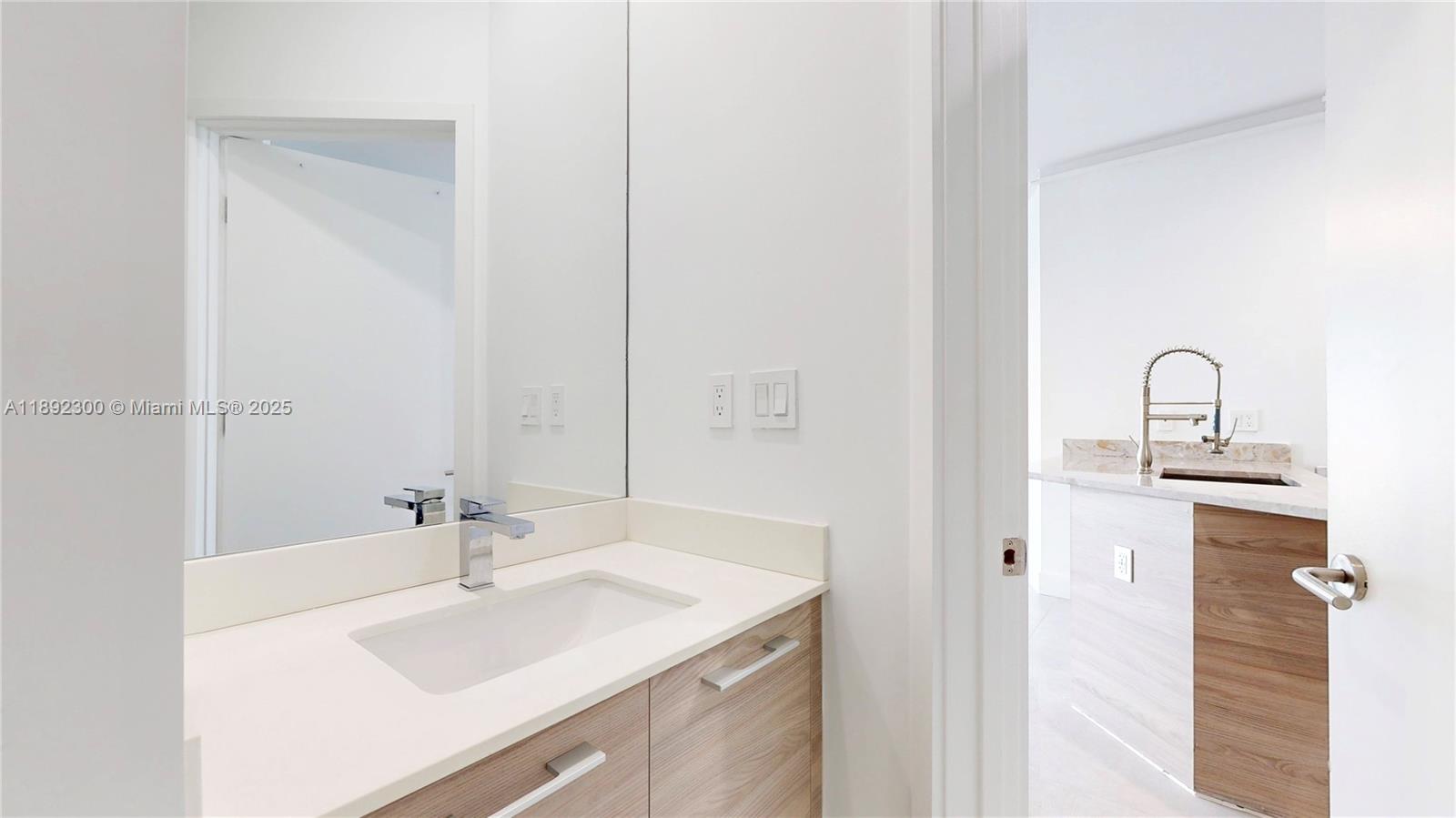 1300 S MIAMI AVENUE CONDO - Residential