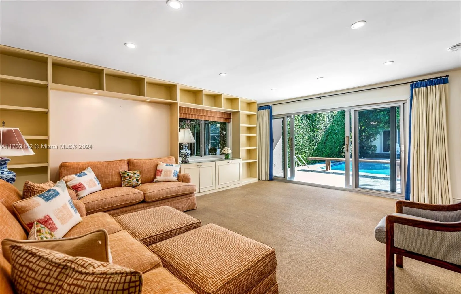 Miami Beach, Florida 33141, United States, 5 Bedrooms Bedrooms, ,5 BathroomsBathrooms,Residential,Pending,28666