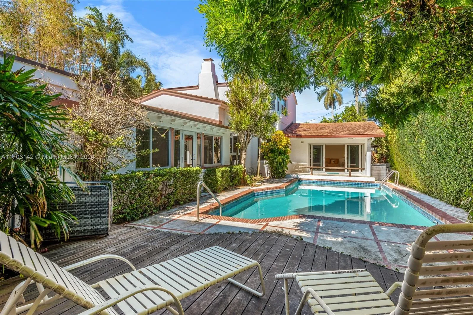 Miami Beach, Florida 33141, United States, 5 Bedrooms Bedrooms, ,5 BathroomsBathrooms,Residential,Pending,28666