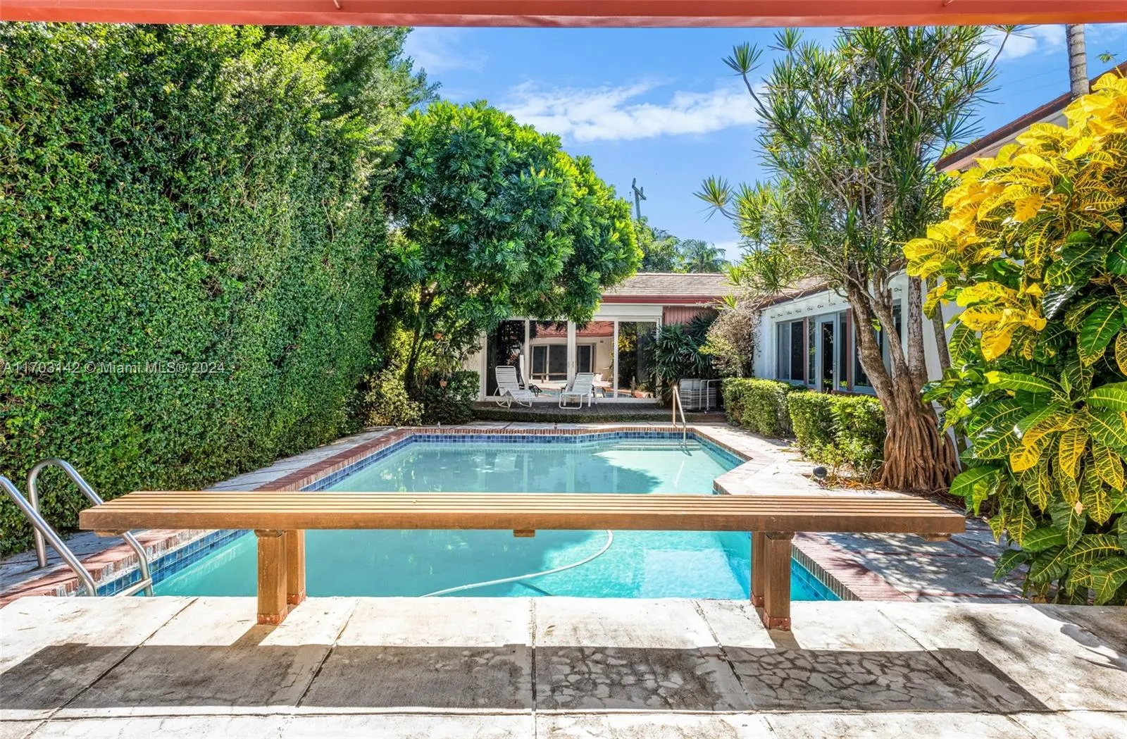 Miami Beach, Florida 33141, United States, 5 Bedrooms Bedrooms, ,5 BathroomsBathrooms,Residential,Pending,28666