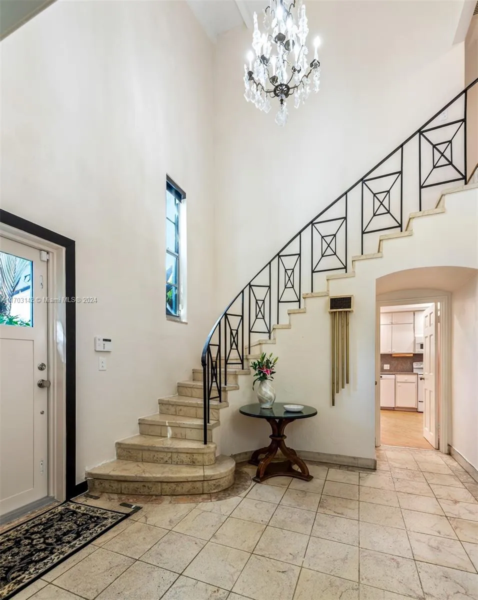 Miami Beach, Florida 33141, United States, 5 Bedrooms Bedrooms, ,5 BathroomsBathrooms,Residential,Pending,28666