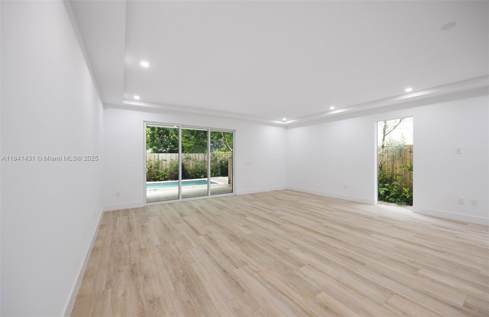 CARTERS ADDN TO COCONUT G - Residential