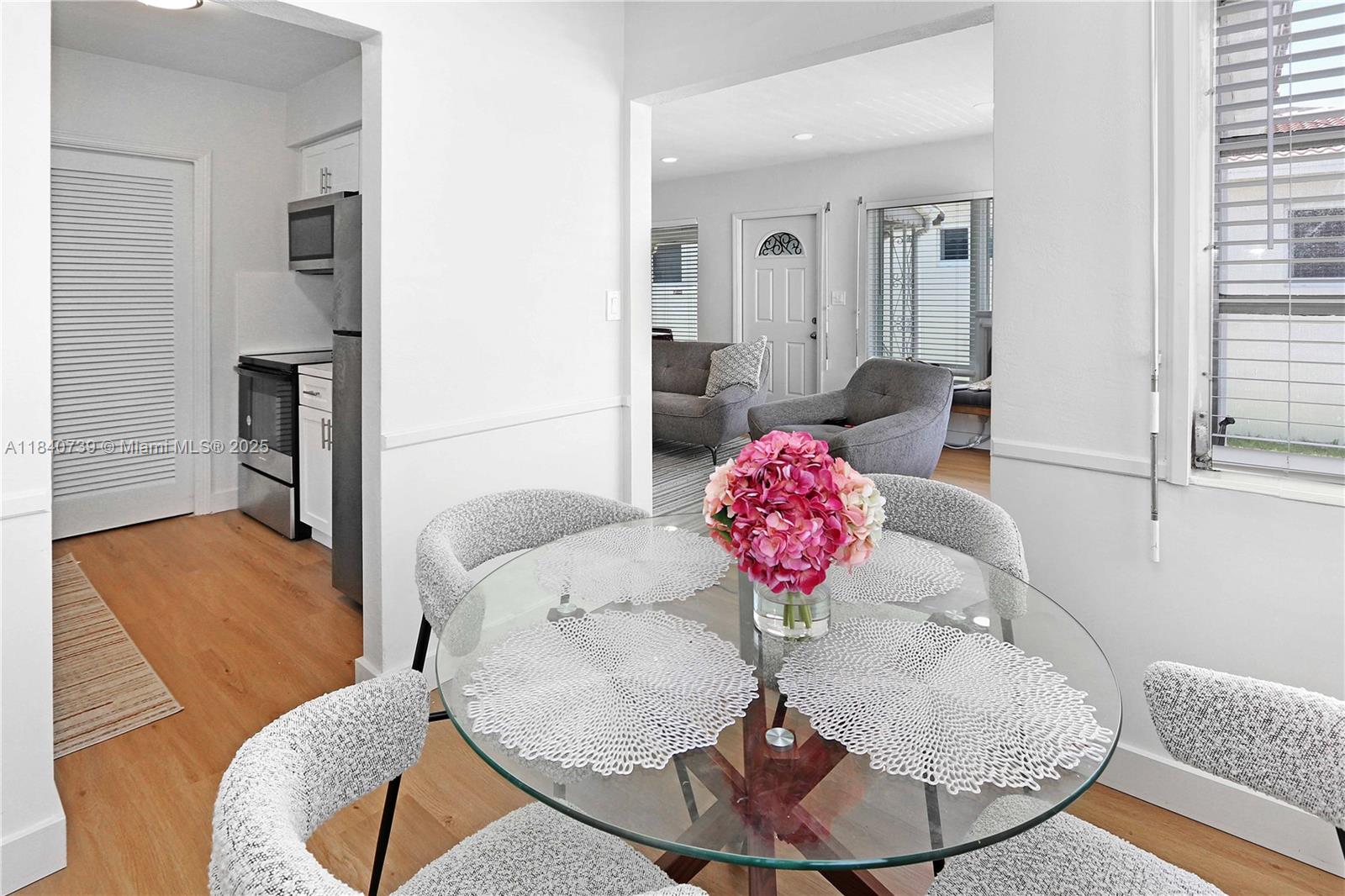 326 Van Buren St 326