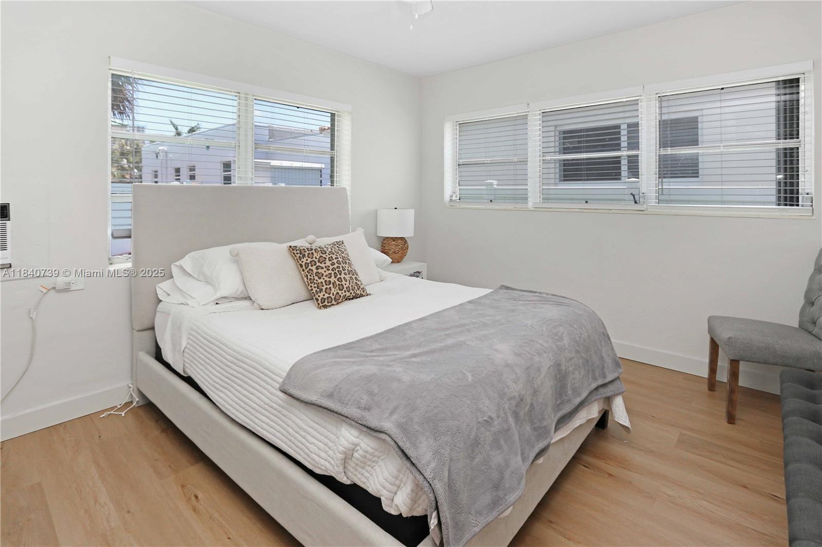 HOLLYWOOD BEACH - Residential Lease