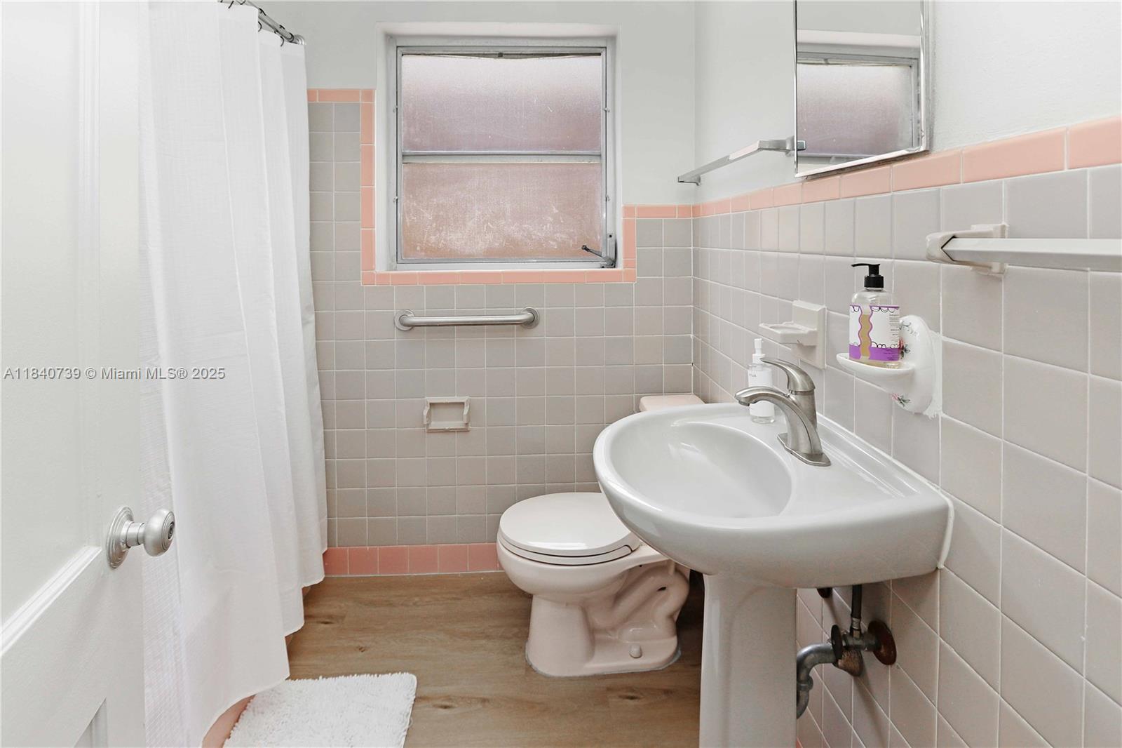 HOLLYWOOD BEACH - Residential Lease