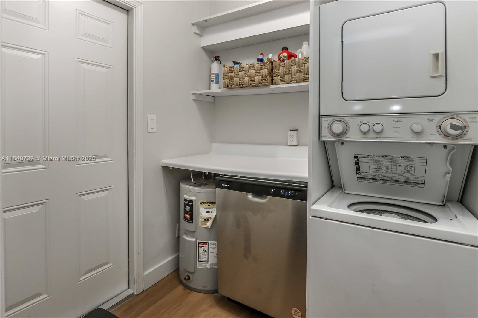 HOLLYWOOD BEACH - Residential Lease