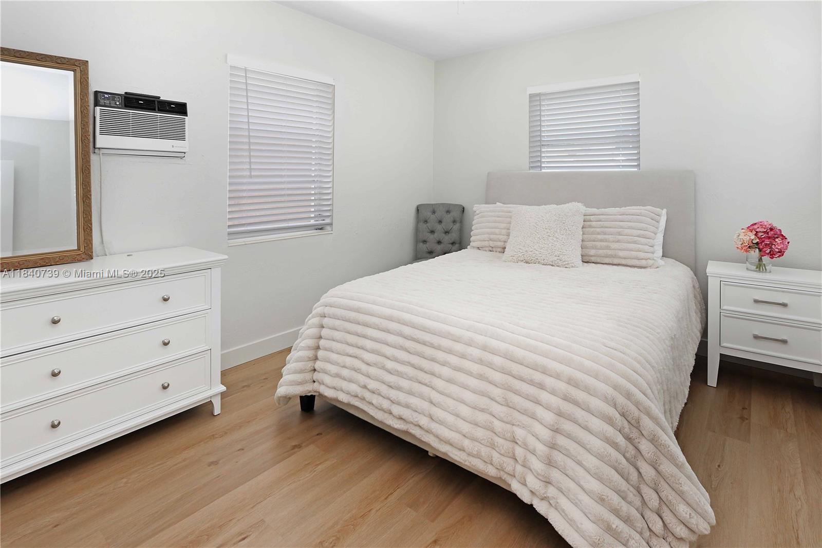 HOLLYWOOD BEACH - Residential Lease