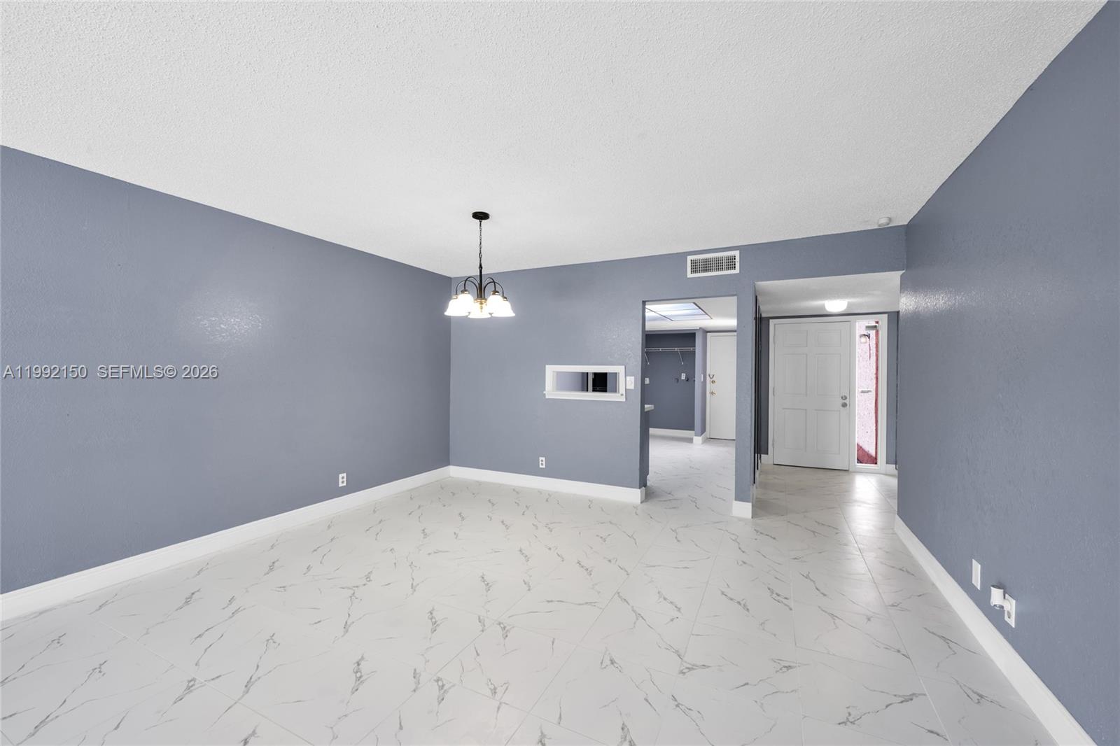 WIMBLEDON TOWNHOUSE I-17 - Residential