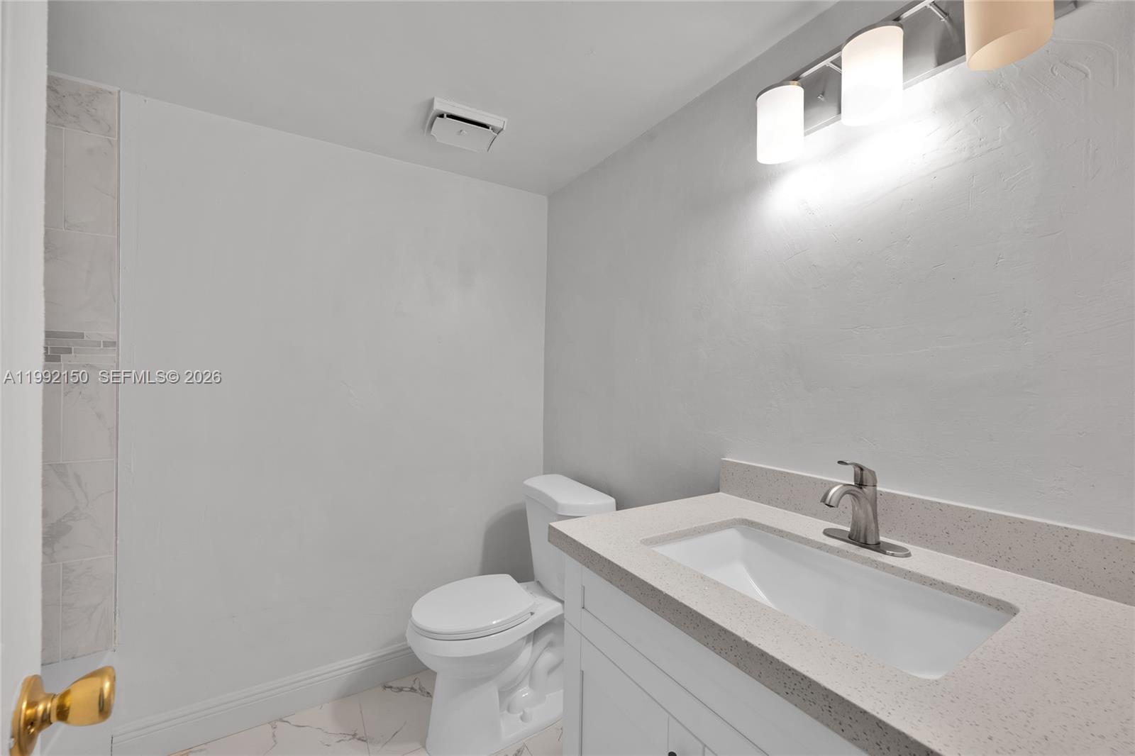 WIMBLEDON TOWNHOUSE I-17 - Residential