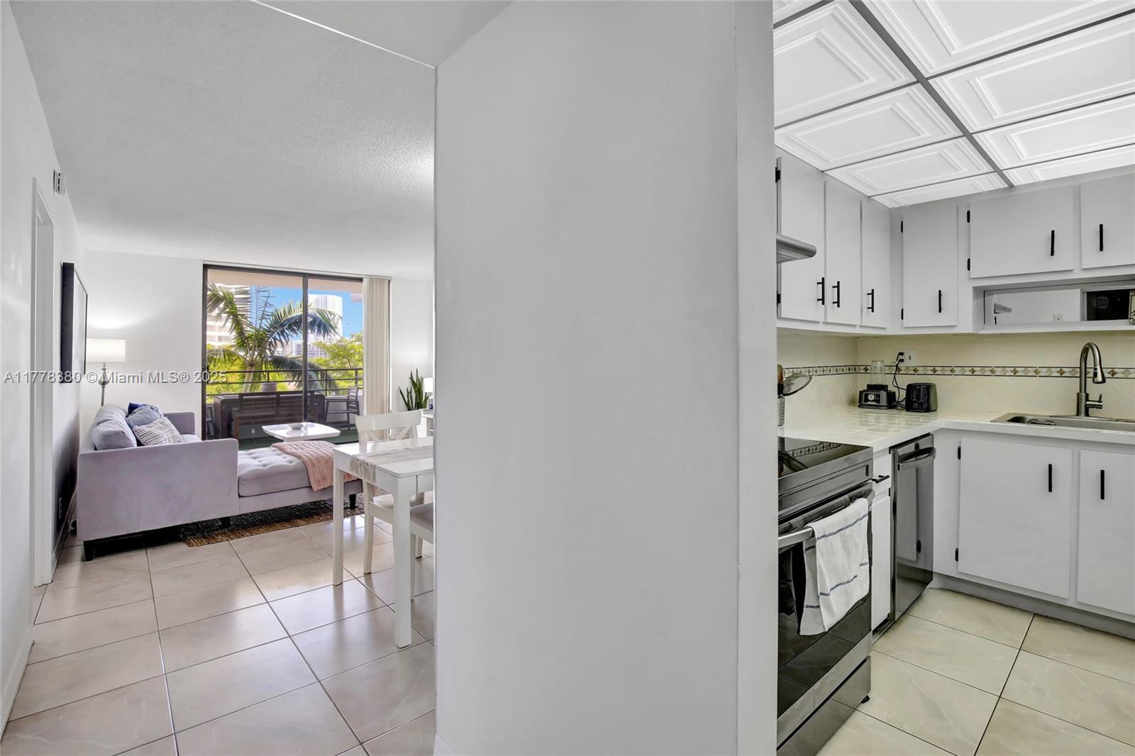 OLYMPUS CONDO PHASE - Residential